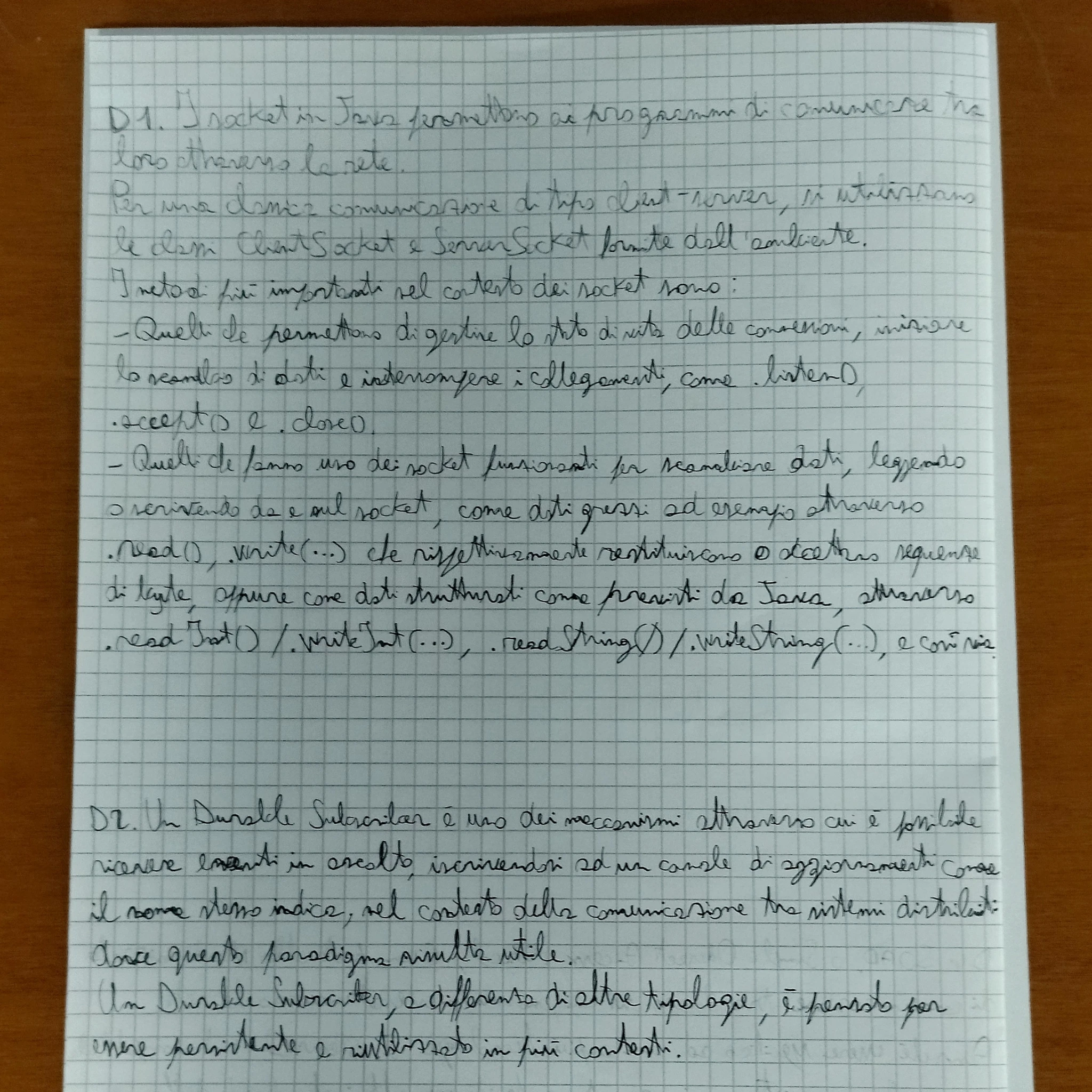 Foto della quarta pagina del mio foglio protocollo, con le domande di teoria 1 e 2